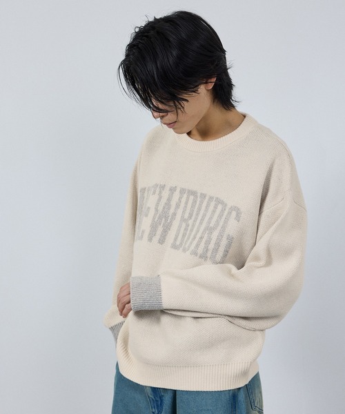 NAVY（ネイビー）の「NEWBURG Retro College Jacquard Knit Sweater/ニューバーグ ロゴ レトロカレッジ ジャガードニットセーター（ニット/セーター・メンズ・キナリ/グレー/ネイビー/モカ・S/M/L/XL）」の6枚目の写真