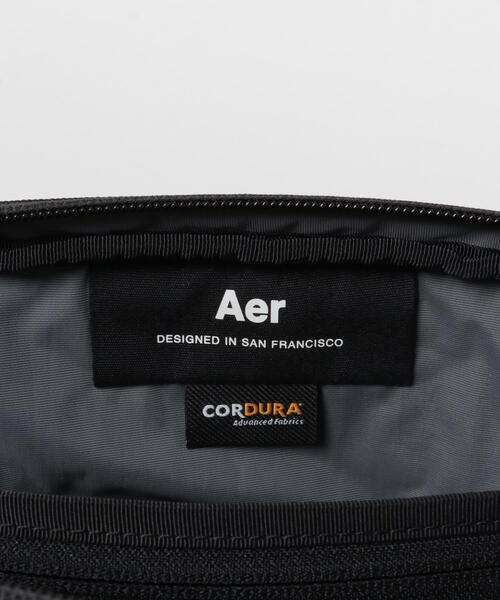 Aer(エアー)の「Aer Day Sling3(ボディバッグ/ウエストポーチ・メンズ・ブラック・FREE)」の8枚目の写真