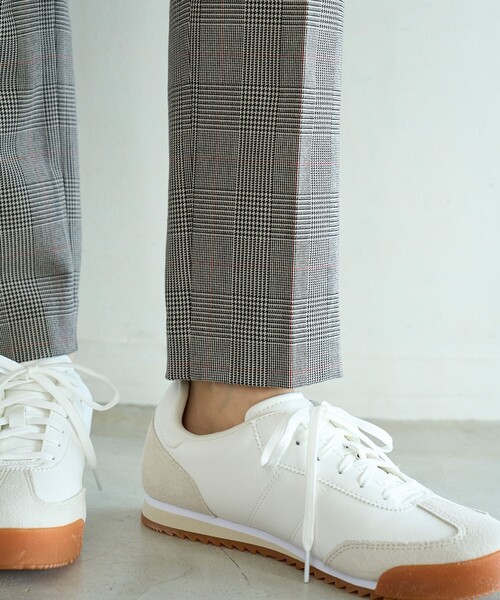 UNFILO(アンフィーロ)の「【ウエストゴム/14サイズ展開】beauty warm pants テーパード(その他パンツ・レディース・ブラック系/ライトグレー系/ネイビー系1/ブラック系1/ホワイト系/ライトグリーン系/グレー系・SMALL/MEDIUM/LARGE)」の9枚目の写真