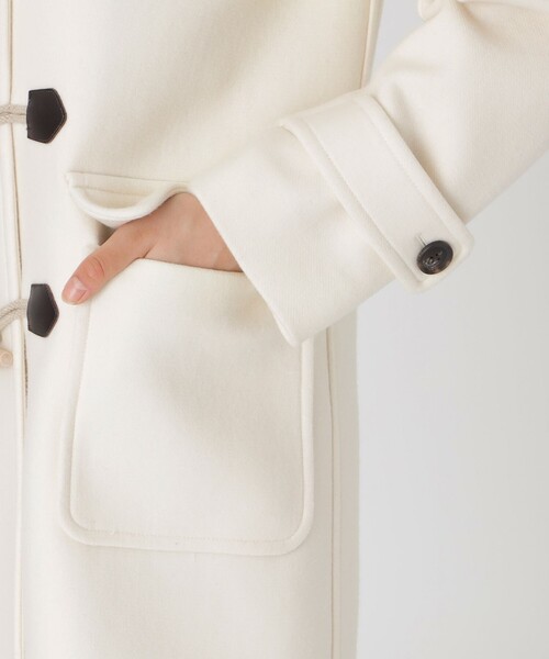 BLUE LABEL CRESTBRIDGE（ブルーレーベルクレストブリッジ）の「ツイルメルトンダッフルコート（ダッフルコート・レディース・オフホワイト/ダークネイビー/ブルー系その他2・36/38）」の8枚目の写真