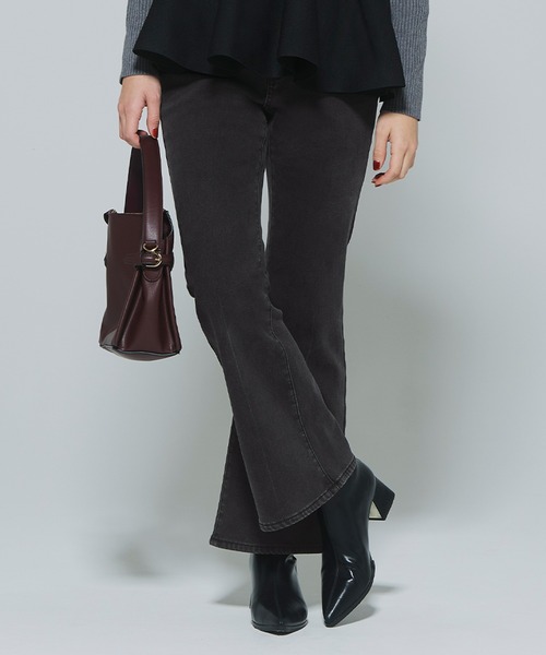 coca（coca）（コカ）の「【DAILY WARM】裏起毛デニムフレアパンツ（デニムパンツ・レディース・ライトブルー/チャコール・2XL/L/M/S/XL/XS）」の2枚目の写真