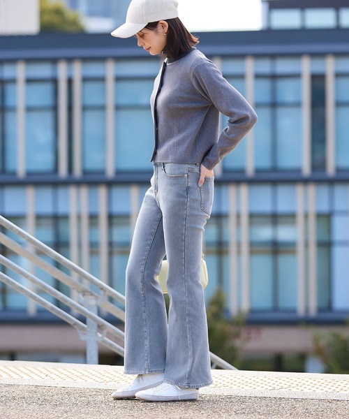 coca（coca）（コカ）の「【DAILY WARM】裏起毛デニムフレアパンツ（デニムパンツ・レディース・ライトブルー/チャコール・2XL/L/M/S/XL/XS）」の5枚目の写真