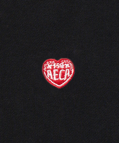 AECA(エイカ)の「AECA LOVE HALF ZIP UP HOODIE-BLACK(パーカー・レディース・その他・SMALL/MEDIUM/LARGE/X-LARGE)」の2枚目の写真