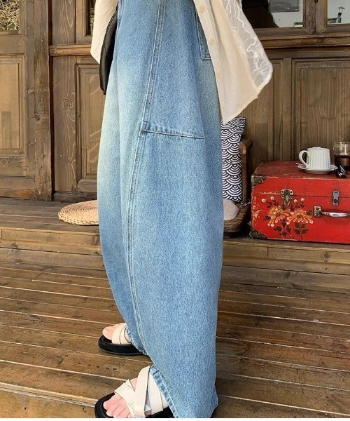 BY THE BAY（バイザベイ）の「デニムパンツ/ヴィンテージライクデニムパンツ ワイドデニム ストレート バギーパンツ ロング丈 カジュアル ストリート 韓国ファッション（デニムパンツ・レディース・ケミカルウォッシュ・MEDIUM）」の3枚目の写真