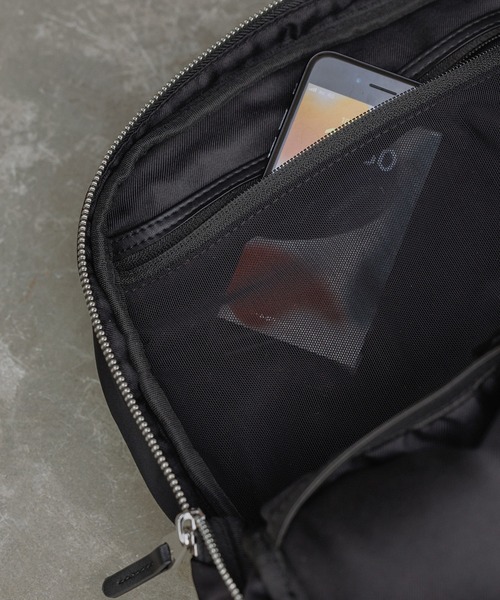 E'POR（エポール）の「【E'POR】【撥水】 Pac Sac Mini（パックサック ミニ）【26SS/新型】/一部WEB限定（バックパック/リュック・レディース・ダークブラウン/ベージュ/ブラック/グレー・FREE）」の11枚目の写真