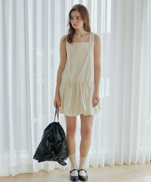 YUPPE(ヨッペ)の「BALOON SHIRRING ONEPIECE_IVORY(ワンピース・レディース・その他・FREE)」の1枚目の写真