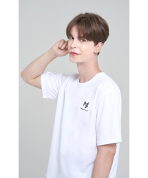 MESTARI（メスタリ）の「エムロゴオーバーサイズ（男女共用）TシャツホワイトMT8002（Tシャツ/カットソー）」