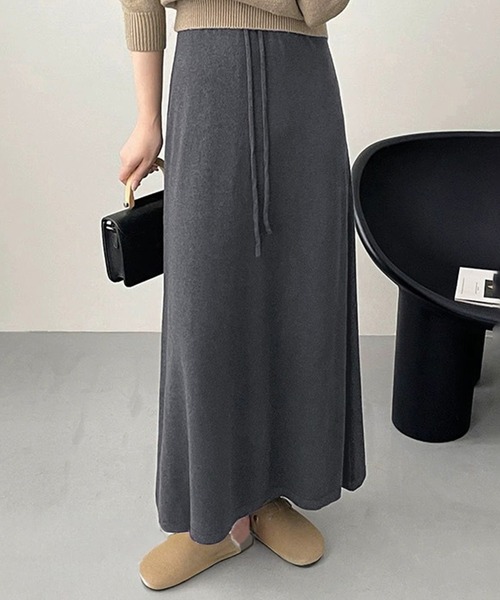 DAY CLOSET(デイ クローゼット)の「【ロング丈/ゴム入り/調節紐付き】大人っぽ Aライン ニュアンスタイトニットスカート(スカート・レディース・ライトベージュ/ブラック/ダークグレー/ダークブラウン・FREE)」の7枚目の写真