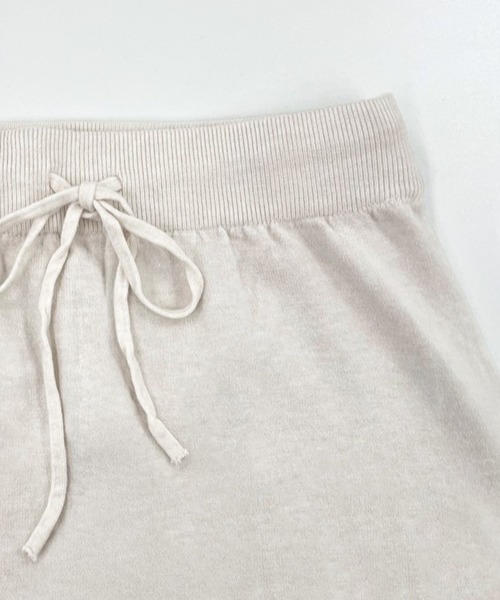 DAY CLOSET(デイ クローゼット)の「【ロング丈/ゴム入り/調節紐付き】大人っぽ Aライン ニュアンスタイトニットスカート(スカート・レディース・ライトベージュ/ブラック/ダークグレー/ダークブラウン・FREE)」の12枚目の写真