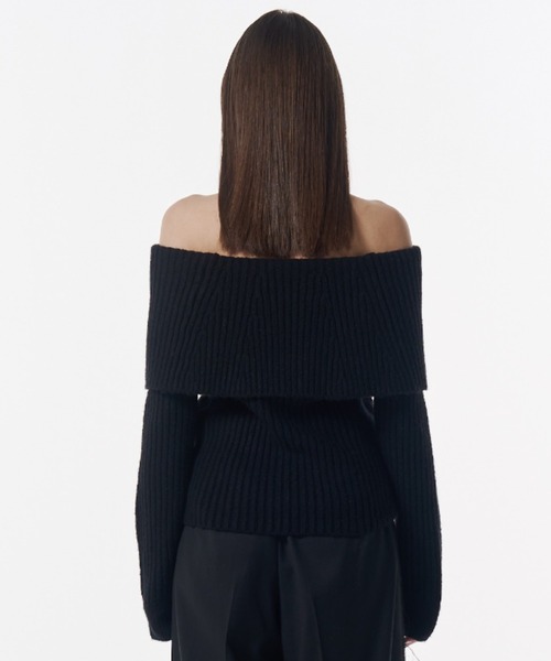 JOSE MOON（ジョゼムーン）の「OFF SHOULDER BULKY KNIT/オフショルダーバルキーニット（ニット/セーター・レディース・グレー/ベージュ/ブラック・FREE）」の5枚目の写真