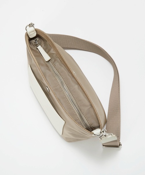 Breath TOPKAPI(ブレストプカピ)の「【Breath TOPKAPI sis】【WEB限定】ナイロン レザーポケット ミニ ショルダーバッグ 軽量 / CALM カーム(ショルダーバッグ・レディース・カーキ/ブラック/ベージュ/グレー・FREE)」の8枚目の写真