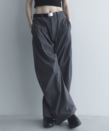 remer（リメール）の「コットンギャバタックカーブパンツ - cotton gabardine tuck curved pants（その他パンツ）」