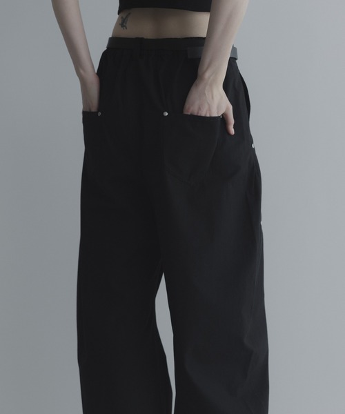 remer（リメール）の「コットンギャバタックカーブパンツ - cotton gabardine tuck curved pants（その他パンツ・メンズ・チャコールグレー/ブラック・LARGE/MEDIUM/SMALL/X-SMALL）」の9枚目の写真