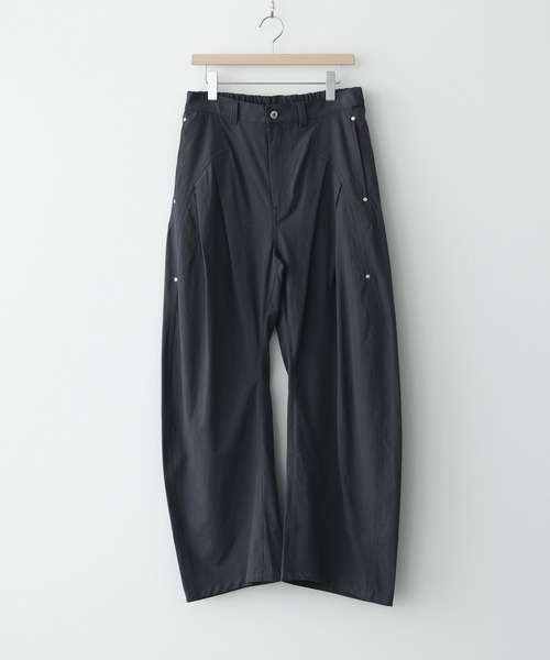 remer（リメール）の「コットンギャバタックカーブパンツ - cotton gabardine tuck curved pants（その他パンツ・メンズ・チャコールグレー/ブラック・LARGE/MEDIUM/SMALL/X-SMALL）」の18枚目の写真