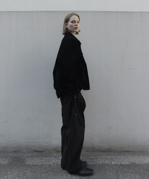 remer（リメール）の「コットンギャバタックカーブパンツ - cotton gabardine tuck curved pants（その他パンツ・メンズ・チャコールグレー/ブラック・LARGE/MEDIUM/SMALL/X-SMALL）」の14枚目の写真