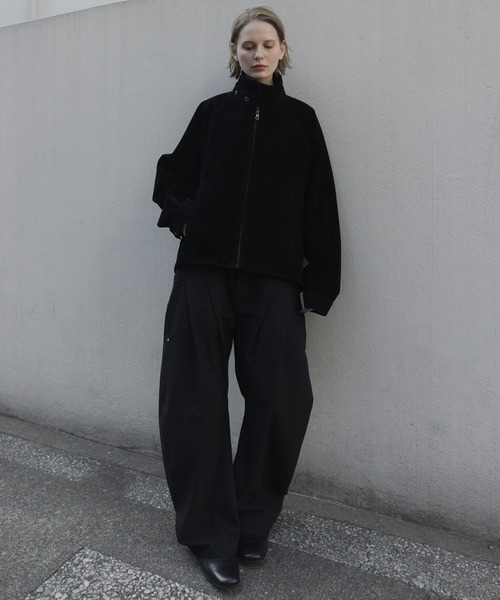 remer（リメール）の「コットンギャバタックカーブパンツ - cotton gabardine tuck curved pants（その他パンツ・メンズ・チャコールグレー/ブラック・LARGE/MEDIUM/SMALL/X-SMALL）」の15枚目の写真
