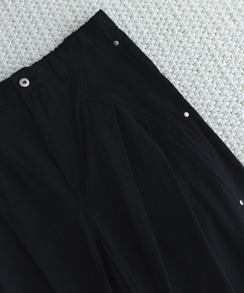 remer(リメール)の「コットンギャバタックカーブパンツ - cotton gabardine tuck curved pants(その他パンツ・メンズ・チャコールグレー/ブラック・LARGE/MEDIUM/SMALL/X-SMALL)」の13枚目の写真