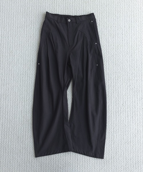 remer(リメール)の「コットンギャバタックカーブパンツ - cotton gabardine tuck curved pants(その他パンツ・メンズ・チャコールグレー/ブラック・LARGE/MEDIUM/SMALL/X-SMALL)」の11枚目の写真