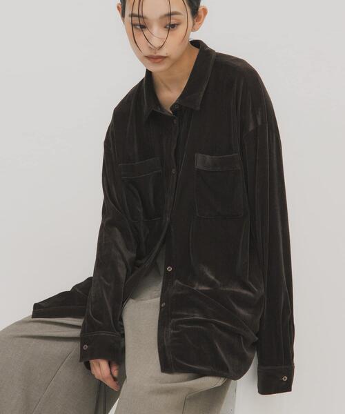 KBF（ケイビーエフ）の「シアーベロアルーズシャツ（シャツ/ブラウス・レディース・ダークブラウン/ブラック/アイボリー・ONE）」の3枚目の写真