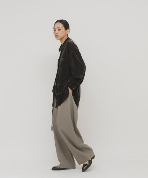 KBF（ケイビーエフ）の「シアーベロアルーズシャツ（シャツ/ブラウス・レディース・ダークブラウン/ブラック/アイボリー・ONE）」の18枚目の写真