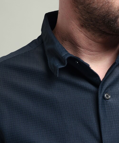 HIDEAWAYS NICOLE（ハイダウェイニコル）の「【HIDEAWAYS BLACK】シアーマイクロチェックレギュラーカラーシャツ（シャツ/ブラウス・メンズ・ブラック/ブルー/オフホワイト・MEDIUM/X-LARGE/LARGE）」の20枚目の写真