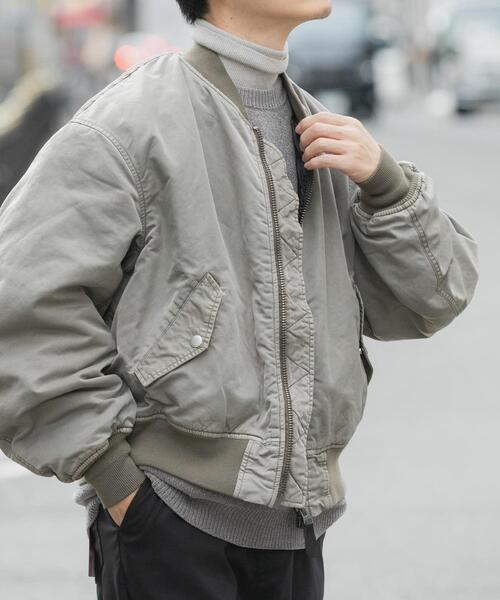 ITEMS URBANRESEARCH(アイテムズ アーバンリサーチ)の「ピグメントダイ オーバーサイズMA-1(MA-1・メンズ・カーキ/ベージュ系その他/グレー・MEDIUM/LARGE)」の1枚目の写真