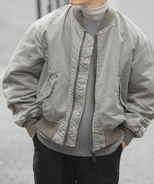 ITEMS URBANRESEARCH(アイテムズ アーバンリサーチ)の「ピグメントダイ オーバーサイズMA-1(MA-1・メンズ・カーキ/ベージュ系その他/グレー・MEDIUM/LARGE)」の4枚目の写真