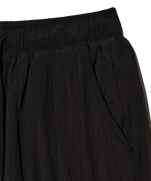 BROWNBREATH(ブラウンブレス)の「W TAG CARGO PANTS - BLACK(その他パンツ・レディース・その他・S/M)」の4枚目の写真