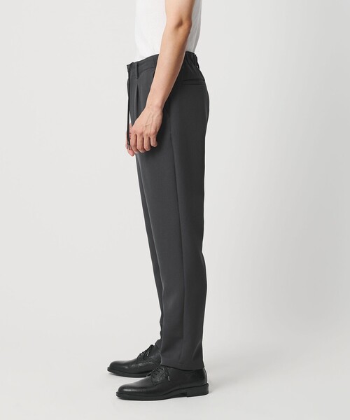 BEAUTY&YOUTH UNITED ARROWS(ビューティーアンドユースユナイテッドアローズ)の「東レ/TORAY ワルツ 1プリーツ テーパード パンツ NO.5 セットアップ対応 ヨコストレッチ ウォッシャブル(スラックス・メンズ・ブラック/ダークグレー/ダークブラウン・S/XL/M/L)」の15枚目の写真