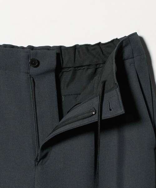 BEAUTY&YOUTH UNITED ARROWS(ビューティーアンドユースユナイテッドアローズ)の「東レ/TORAY ワルツ 1プリーツ テーパード パンツ NO.5 セットアップ対応 ヨコストレッチ ウォッシャブル(スラックス・メンズ・ブラック/ダークグレー/ダークブラウン・S/XL/M/L)」の22枚目の写真