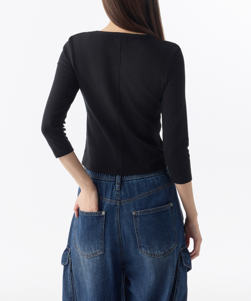 MUSINSA STANDARD WOMAN（ムシンサスタンダードウーマン）の「ウィメンズスリムクルーネック7部Tシャツ[ブラック]（Tシャツ/カットソー・レディース・その他・SMALL/MEDIUM/X-SMALL/LARGE）」の2枚目の写真
