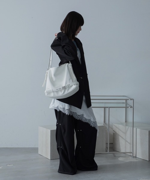 VACANCY（ヴァカンシー）の「ベルトバックルトートバッグ（トートバッグ・レディース・ブラック/ホワイト・FREE）」の7枚目の写真