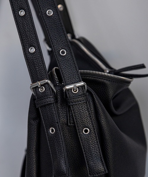 VACANCY（ヴァカンシー）の「ベルトバックルトートバッグ（トートバッグ・レディース・ブラック/ホワイト・FREE）」の18枚目の写真