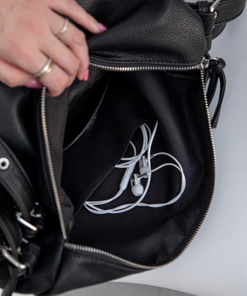 VACANCY（ヴァカンシー）の「ベルトバックルトートバッグ（トートバッグ・レディース・ブラック/ホワイト・FREE）」の20枚目の写真