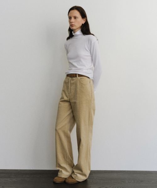 URAGO（ユラーゴ）の「Corduroy wide pants（その他パンツ・レディース・Beige/ブラック・SMALL/MEDIUM）」の3枚目の写真