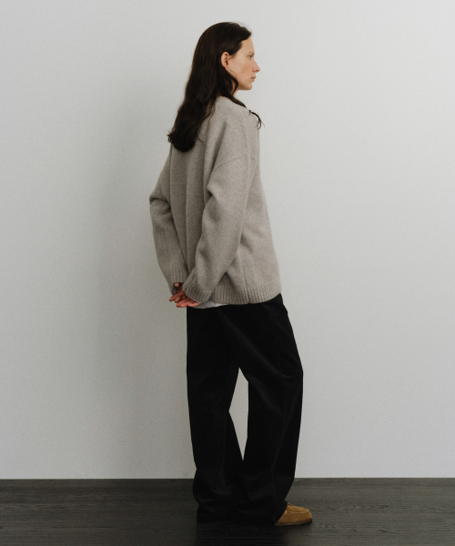 URAGO（ユラーゴ）の「Corduroy wide pants（その他パンツ・レディース・Beige/ブラック・SMALL/MEDIUM）」の5枚目の写真
