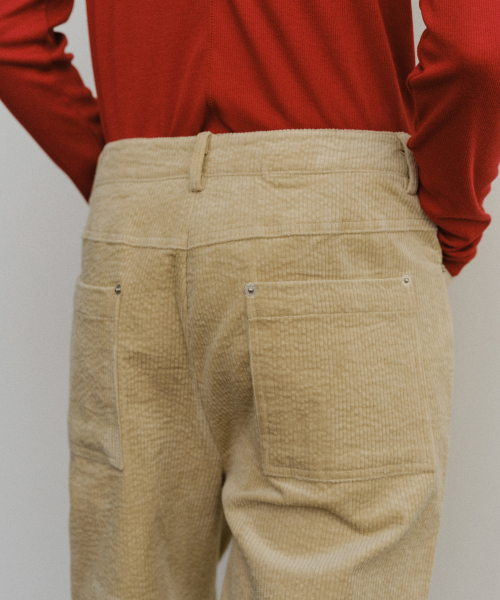 URAGO（ユラーゴ）の「Corduroy wide pants（その他パンツ・レディース・Beige/ブラック・SMALL/MEDIUM）」の6枚目の写真