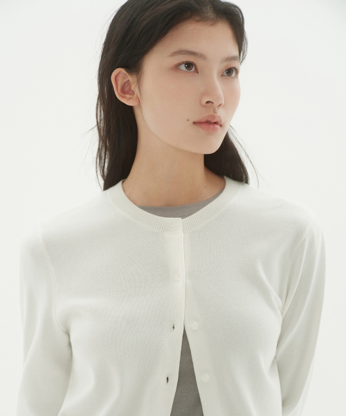 MUSINSA STANDARD WOMAN（ムシンサスタンダードウーマン）の「ウィメンズ ウォッシャブル スーピマコットン ラウンドネック カーディガン [アイボリー]（カーディガン/ボレロ・レディース・その他・SMALL/MEDIUM/LARGE/X-SMALL）」の6枚目の写真