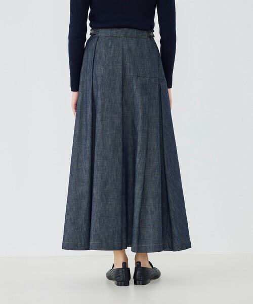 GALERIE VIE(ギャルリー ヴィー)の「ステイブルーデニム タックドレープスカート(デニムスカート・レディース・ブルー・34/36)」の2枚目の写真