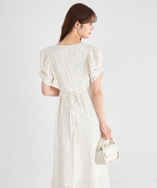 tocco closet（トッコ　クローゼット）の「ハート飾り釦ランダムプチハートプリントワンピース（ワンピース・レディース・レッド/アイボリー・M）」の8枚目の写真