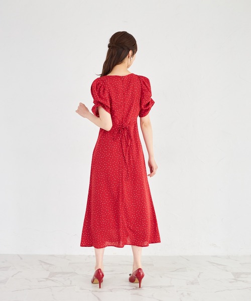 tocco closet（トッコ　クローゼット）の「ハート飾り釦ランダムプチハートプリントワンピース（ワンピース・レディース・レッド/アイボリー・M）」の14枚目の写真