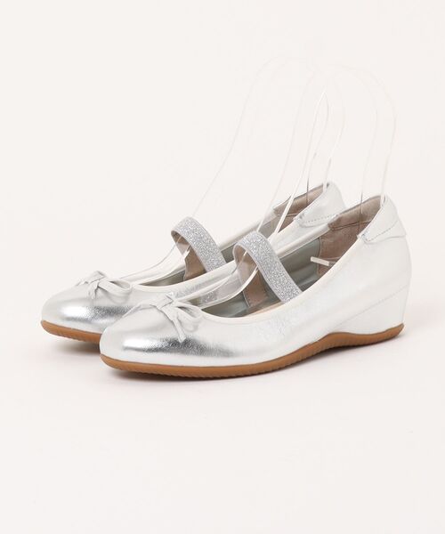 Riz raffinee（リズラフィーネ）の「【3E】バレエスニーカー（スニーカー・レディース・シルバー/ブラック・24.5cm/24cm/23.5cm/22.5cm/23cm）」の2枚目の写真