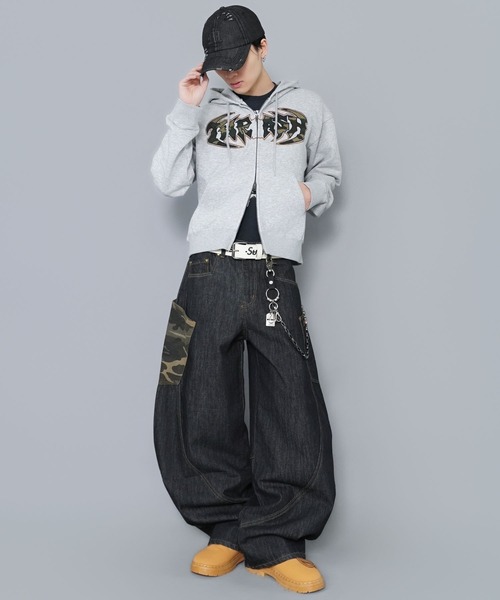 SPINNS（スピンズ）の「短丈ダブルジップパーカー/パッチワークカモフラロゴ/ショート丈（パーカー・メンズ・ブラック系その他/杢グレー/ピンク系その他・ONESIZE）」の20枚目の写真