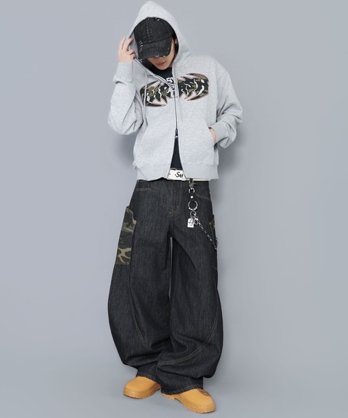 SPINNS（スピンズ）の「短丈ダブルジップパーカー/パッチワークカモフラロゴ/ショート丈（パーカー・メンズ・ブラック系その他/杢グレー/ピンク系その他・ONESIZE）」の21枚目の写真