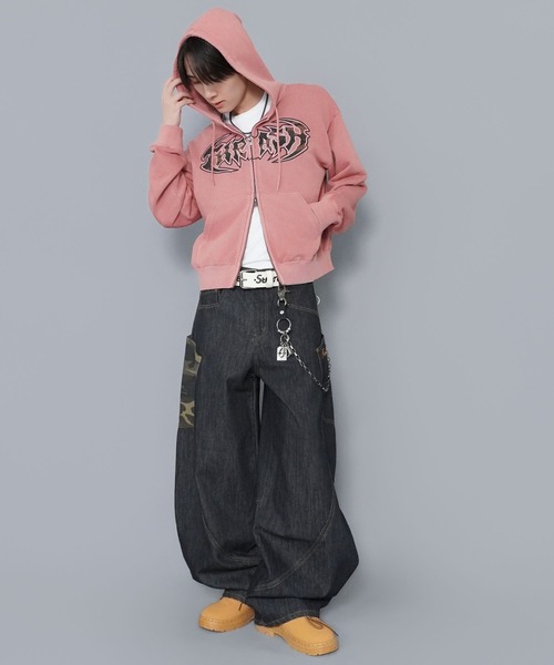 SPINNS（スピンズ）の「短丈ダブルジップパーカー/パッチワークカモフラロゴ/ショート丈（パーカー・メンズ・ブラック系その他/杢グレー/ピンク系その他・ONESIZE）」の13枚目の写真