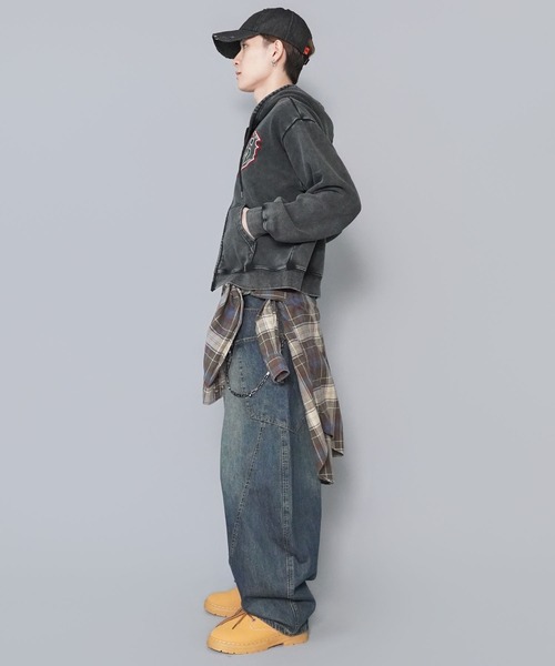 SPINNS（スピンズ）の「短丈ダブルジップパーカー/パッチワークカモフラロゴ/ショート丈（パーカー・メンズ・ブラック系その他/杢グレー/ピンク系その他・ONESIZE）」の6枚目の写真