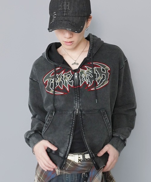 SPINNS（スピンズ）の「短丈ダブルジップパーカー/パッチワークカモフラロゴ/ショート丈（パーカー・メンズ・ブラック系その他/杢グレー/ピンク系その他・ONESIZE）」の9枚目の写真