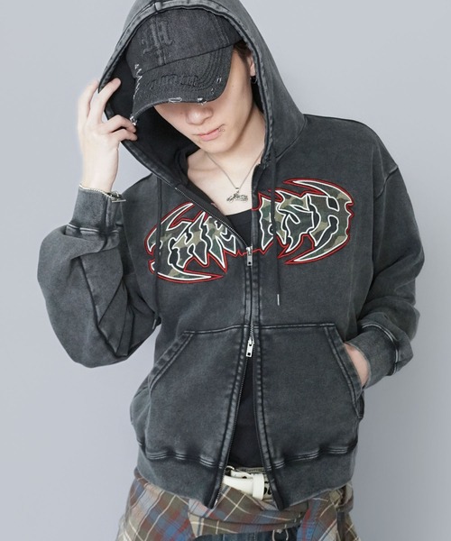 SPINNS（スピンズ）の「短丈ダブルジップパーカー/パッチワークカモフラロゴ/ショート丈（パーカー・メンズ・ブラック系その他/杢グレー/ピンク系その他・ONESIZE）」の8枚目の写真