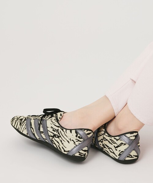 adidas Originals(アディダスオリジナルス)の「<adidas Originals>TOKYO/スニーカー(スニーカー・レディース・その他1・22.5cm/24.5cm/23cm/23.5cm/24cm/25cm)」の2枚目の写真