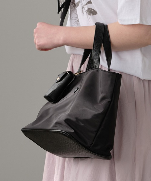 ZAKKA-BOX（ザッカボックス）の「ナイロントートバッグ(リップケースチャーム付き)（トートバッグ・レディース・レッド/アイボリー/ブラック・FREE）」の14枚目の写真